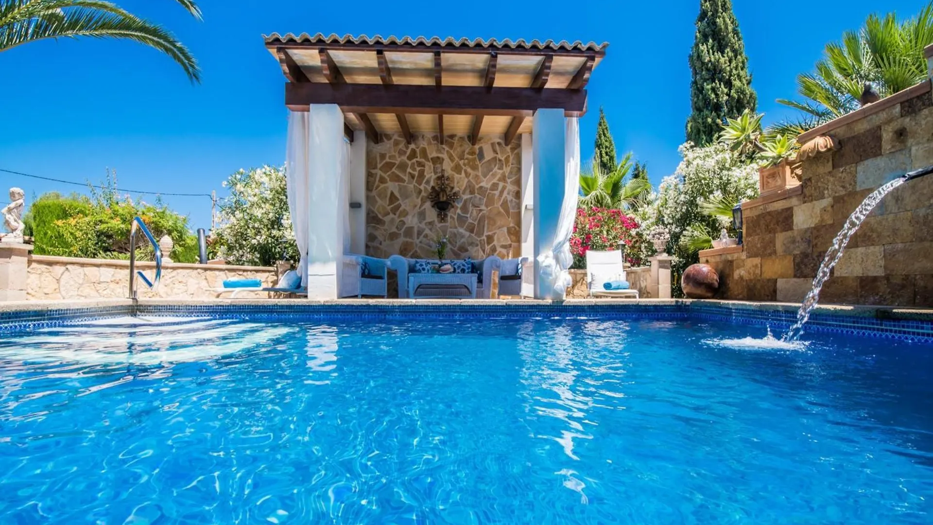 Stunning Finca In Mallorca Muro Prázdninový dům